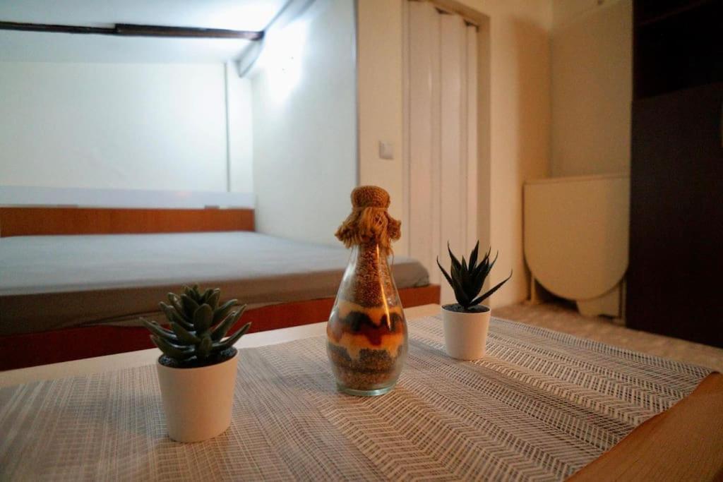 2-Room Cozy Retreat Near City Center Bukurešť Exteriér fotografie